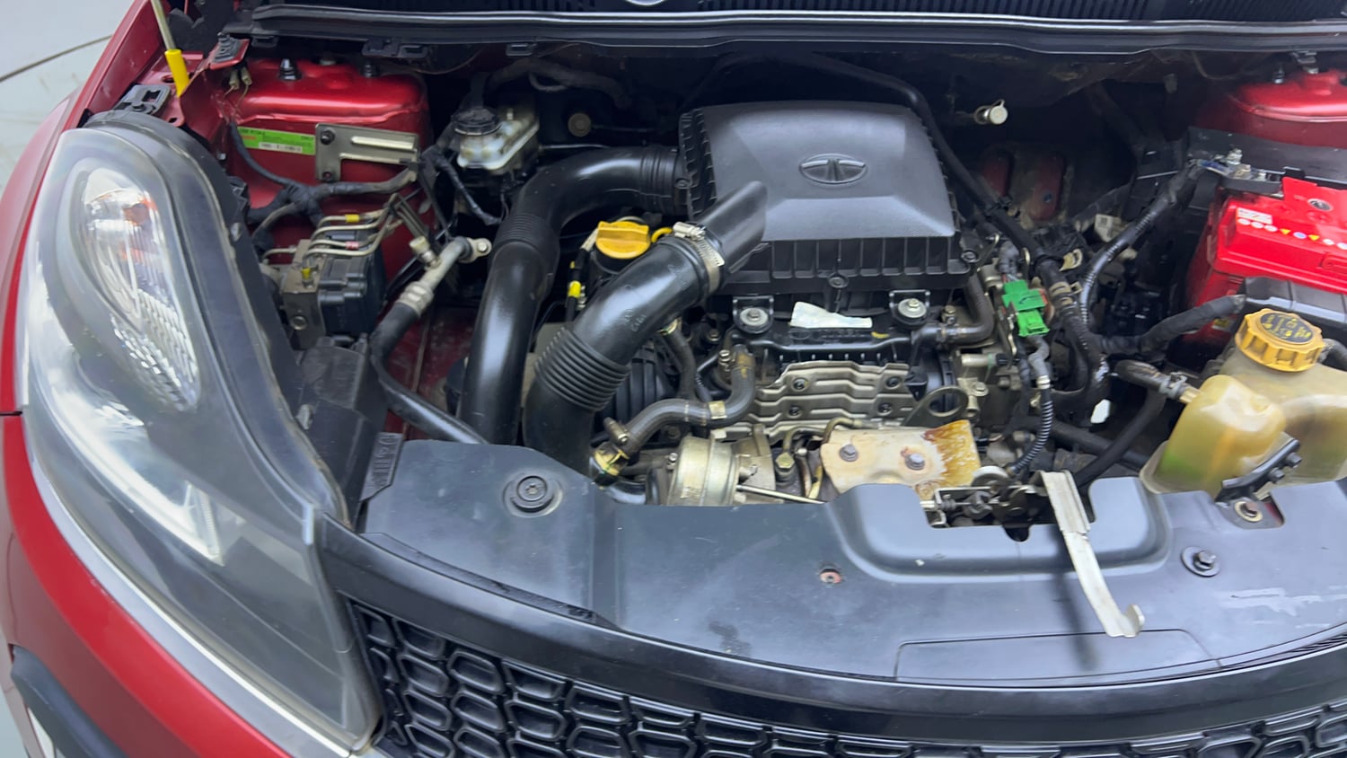 Used 2018 Tata Nexon XZ Plus Petrol Manual engine ENGINE RIGHT SIDE VIEW
