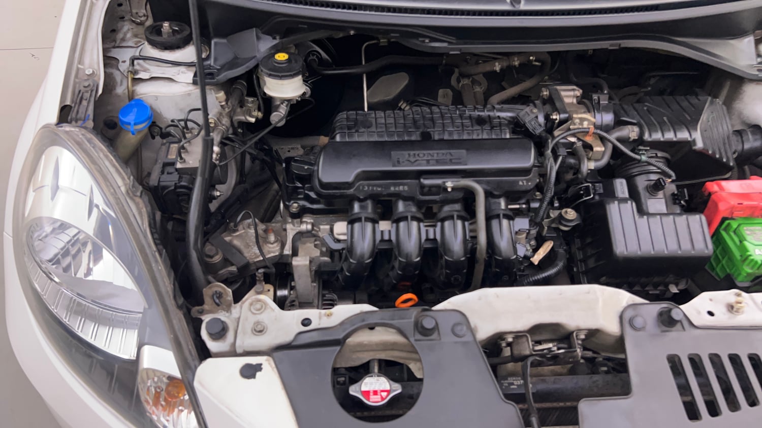 Used 2014 Honda Amaze 1.2 VX AT i-VTEC Petrol Automatic engine ENGINE RIGHT SIDE VIEW