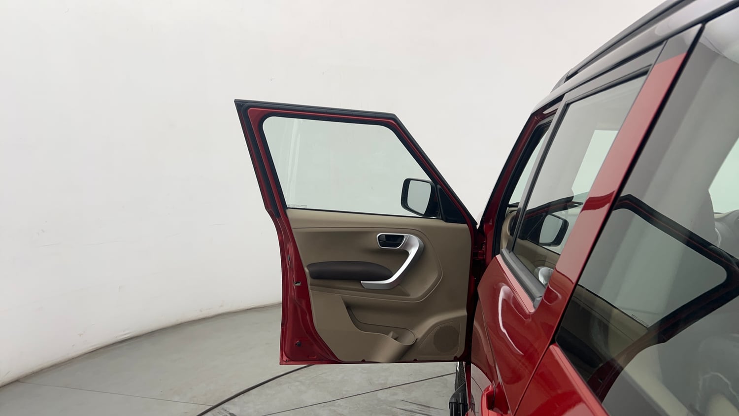 Used 2017 Mahindra TUV300 T8 mHAWK100 Dual Tone Diesel Manual interior LEFT FRONT DOOR OPEN VIEW