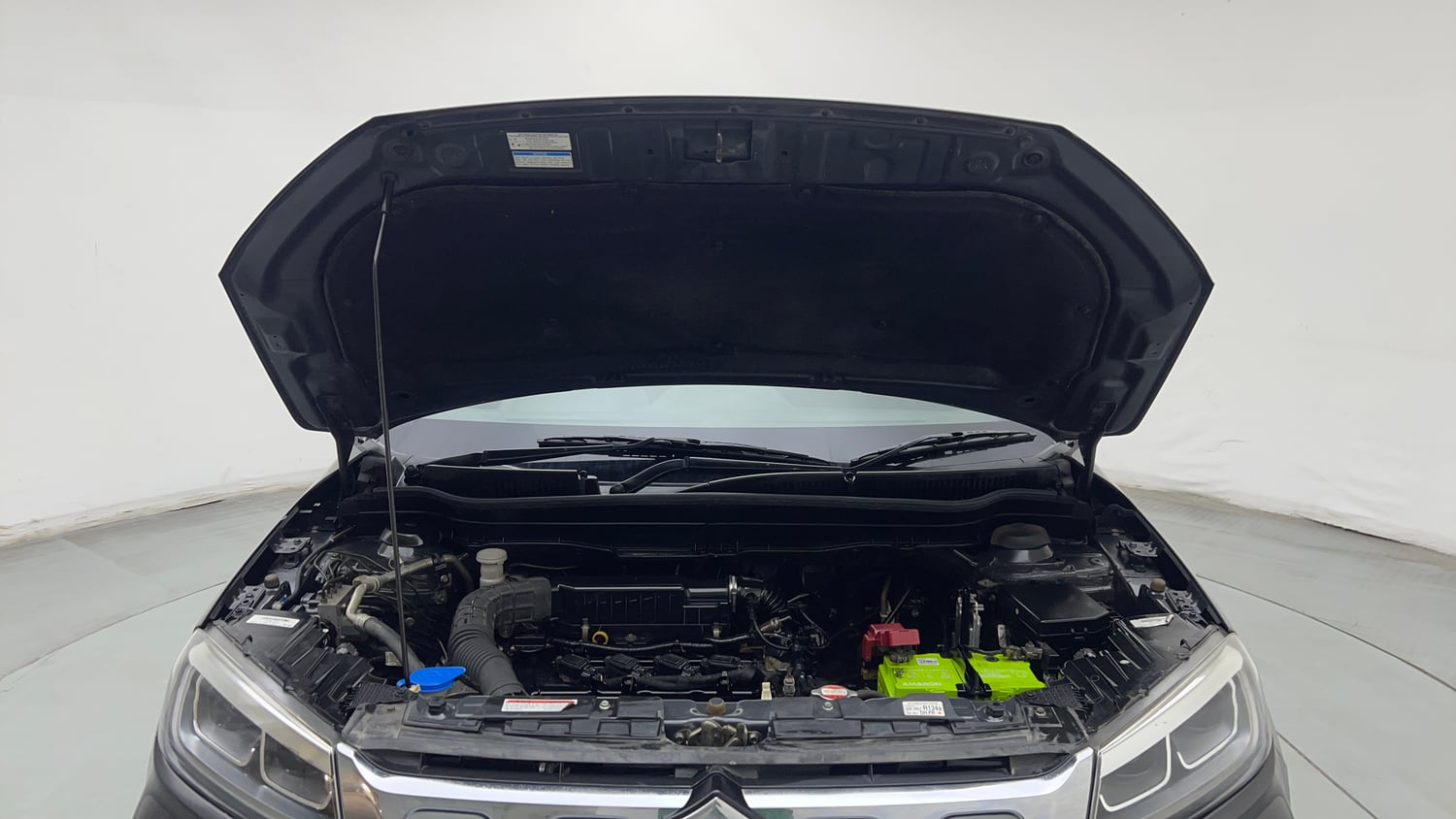 Used 2020 Maruti Suzuki Vitara Brezza VXi AT SHVS Petrol Automatic engine ENGINE & BONNET OPEN FRONT VIEW