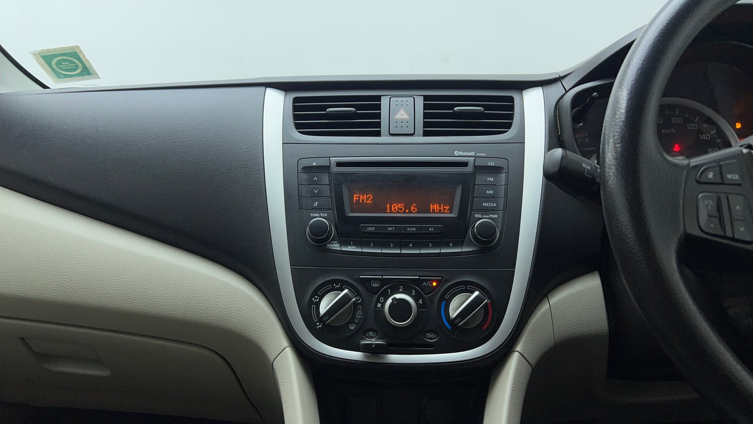 Used 2017 Maruti Suzuki Celerio ZXi Petrol Manual interior MUSIC SYSTEM & AC CONTROL VIEW