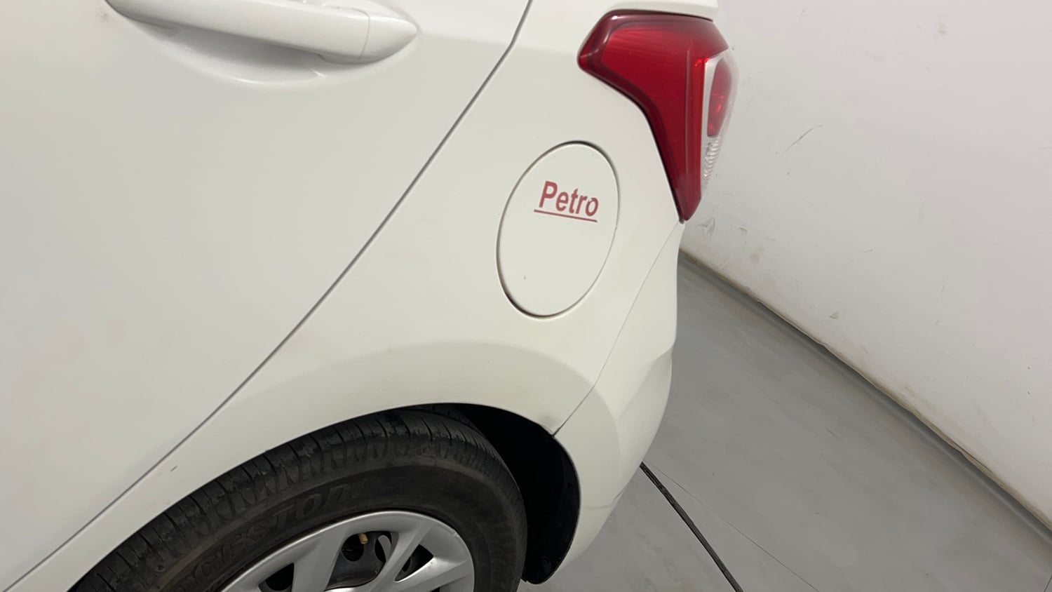 Used 2018 Hyundai Grand i10 Magna AT 1.2 Kappa VTVT Petrol Automatic dents MINOR DENT