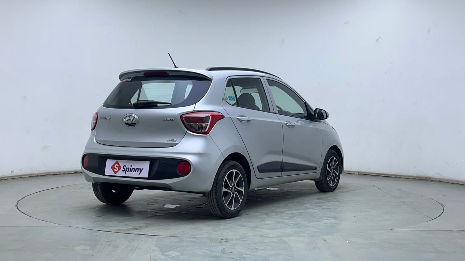 Used 2017 Hyundai Grand i10 Asta 1.2 Kappa VTVT Petrol Manual exterior RIGHT REAR CORNER VIEW