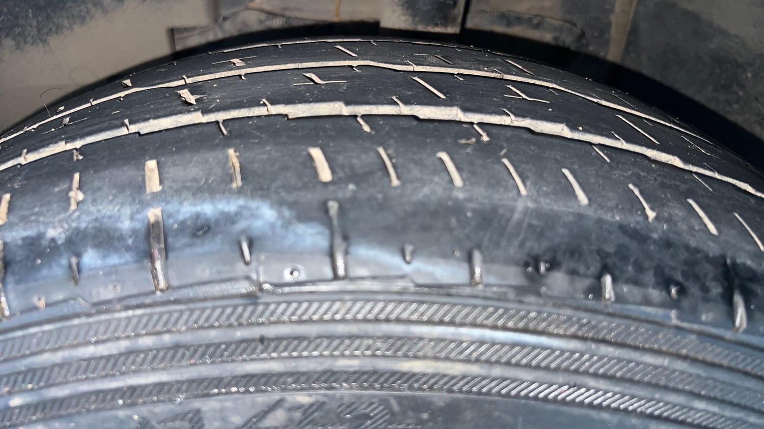 Used 2018 Tata Nexon XZ Plus Petrol Manual tyres LEFT FRONT TYRE TREAD VIEW