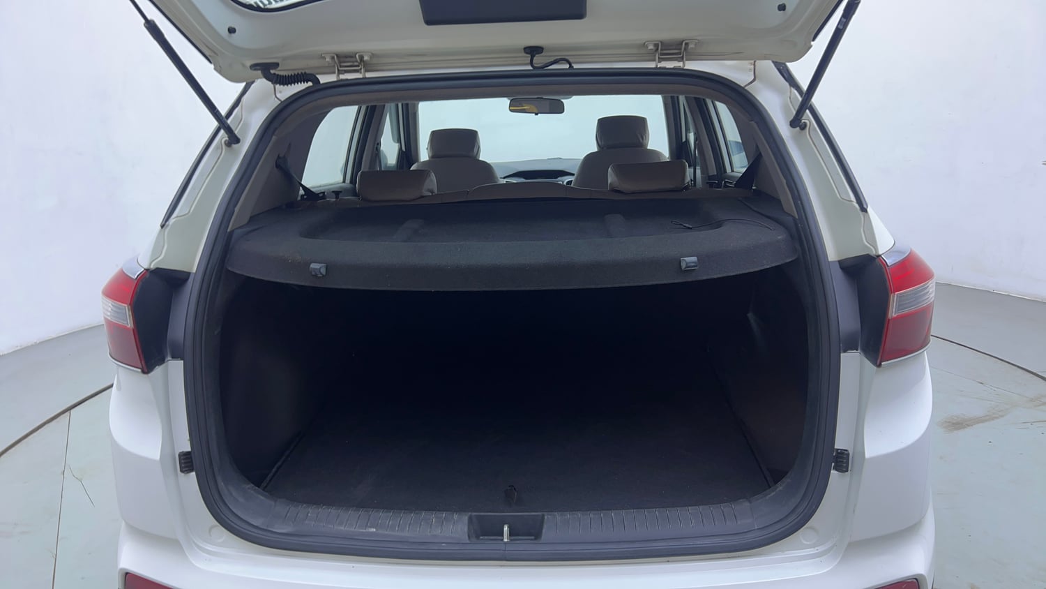 Used 2016 Hyundai Creta 1.6 SX Plus Petrol Petrol Manual interior DICKY INSIDE VIEW
