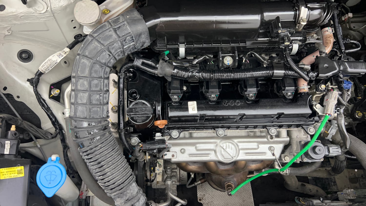 Used 2023 Maruti Suzuki Swift VXi Petrol Manual engine ENGINE RIGHT SIDE VIEW