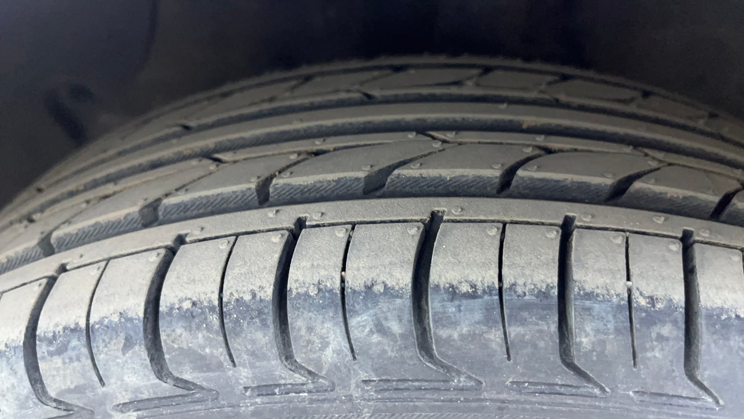 Used 2017 Hyundai Grand i10 Asta 1.2 Kappa VTVT Petrol Manual tyres LEFT FRONT TYRE TREAD VIEW