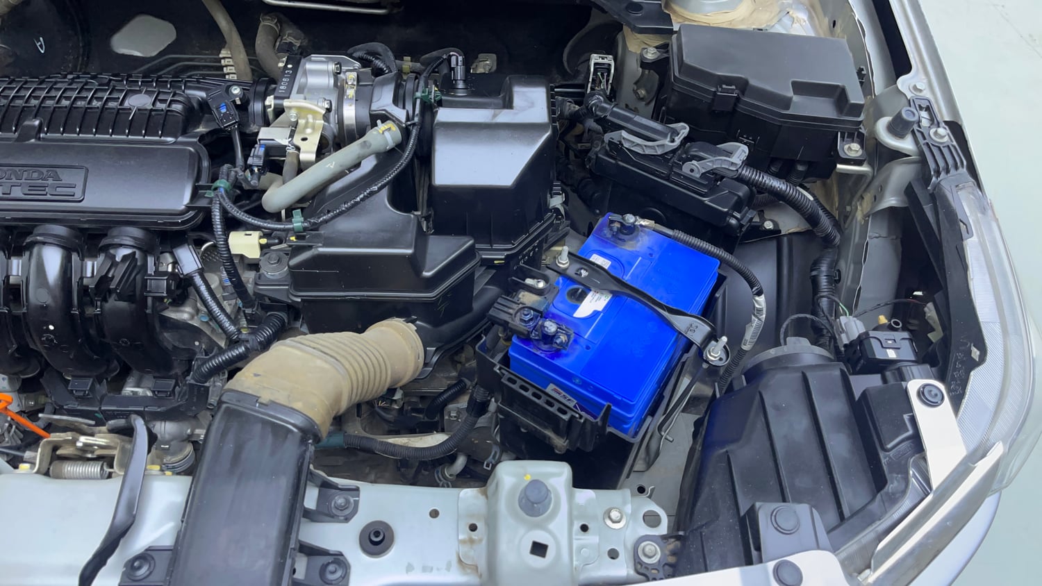 Used 2018 Honda Amaze 1.2 V CVT Petrol Petrol Automatic engine ENGINE LEFT SIDE VIEW