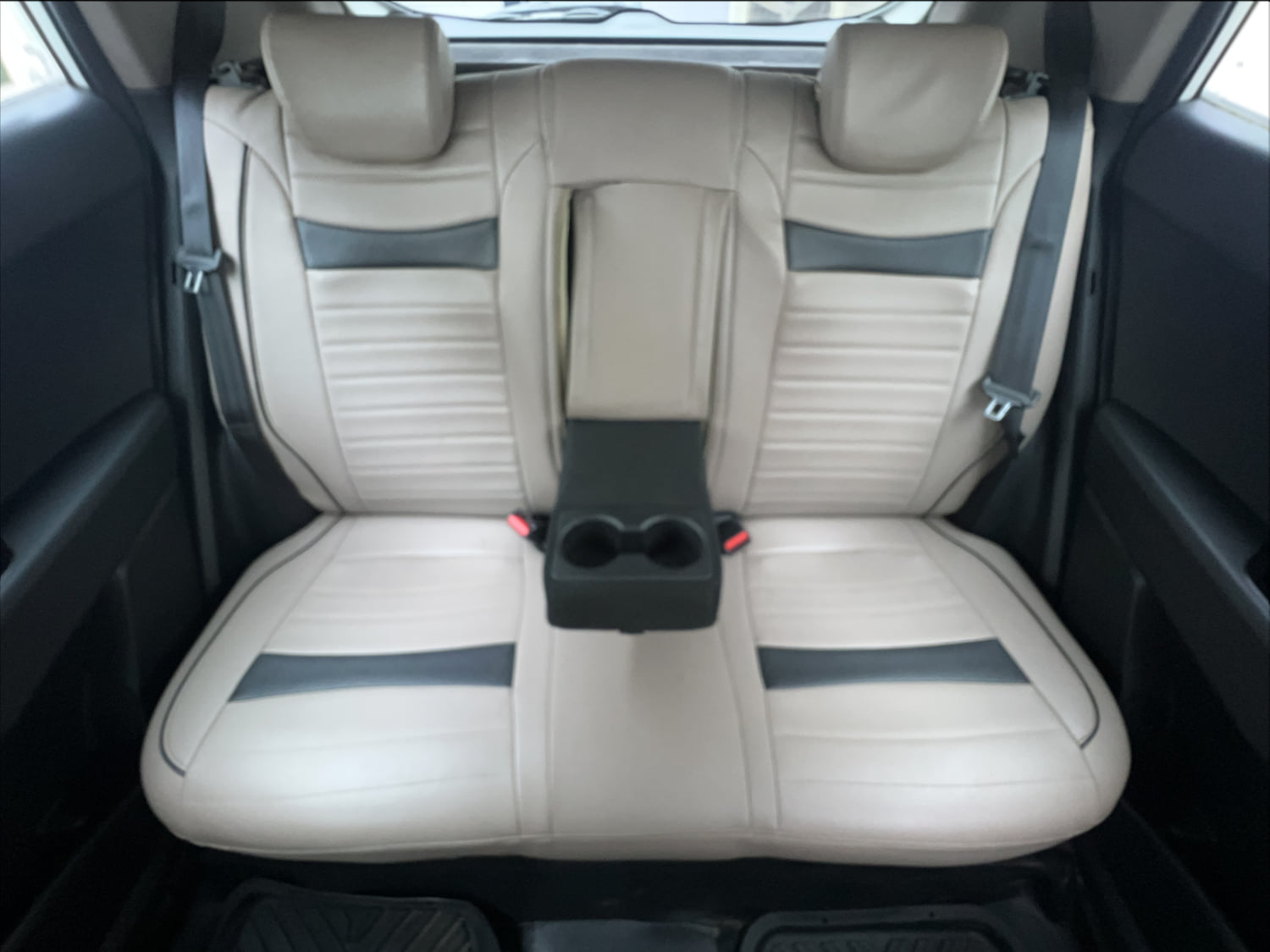 Used 2016 Hyundai Creta 1.6 SX Plus Petrol Petrol Manual interior REAR SEAT CONDITION VIEW