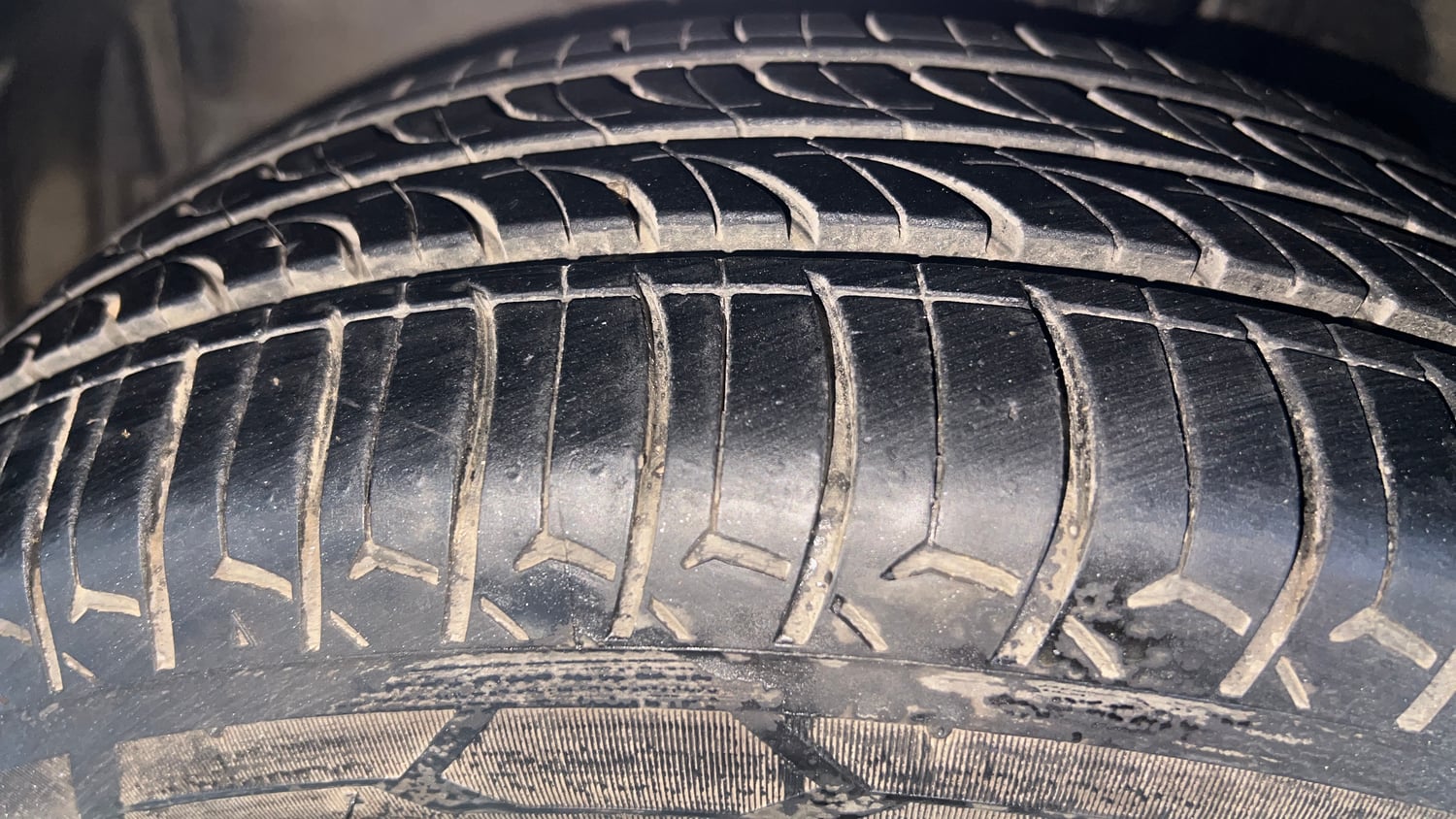 Used 2014 Honda City VX CVT Petrol Automatic tyres LEFT FRONT TYRE TREAD VIEW