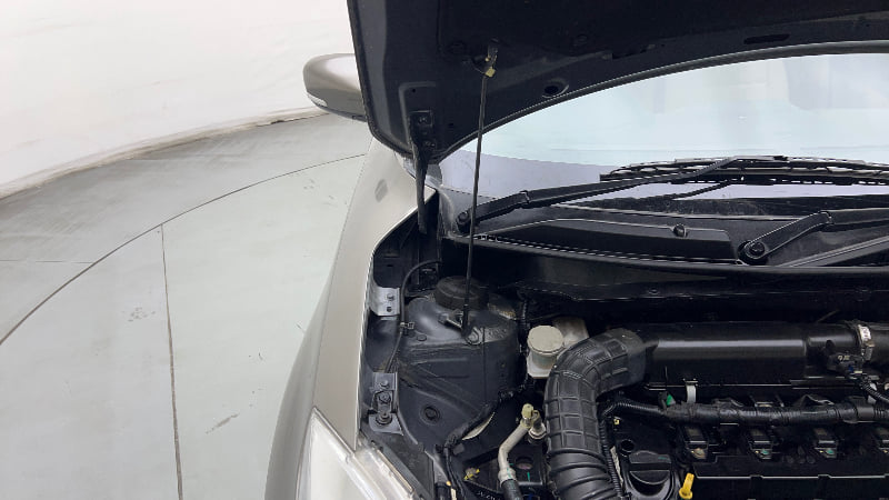 Used 2022 Maruti Suzuki Dzire VXi Petrol Manual engine ENGINE RIGHT SIDE HINGE & APRON VIEW