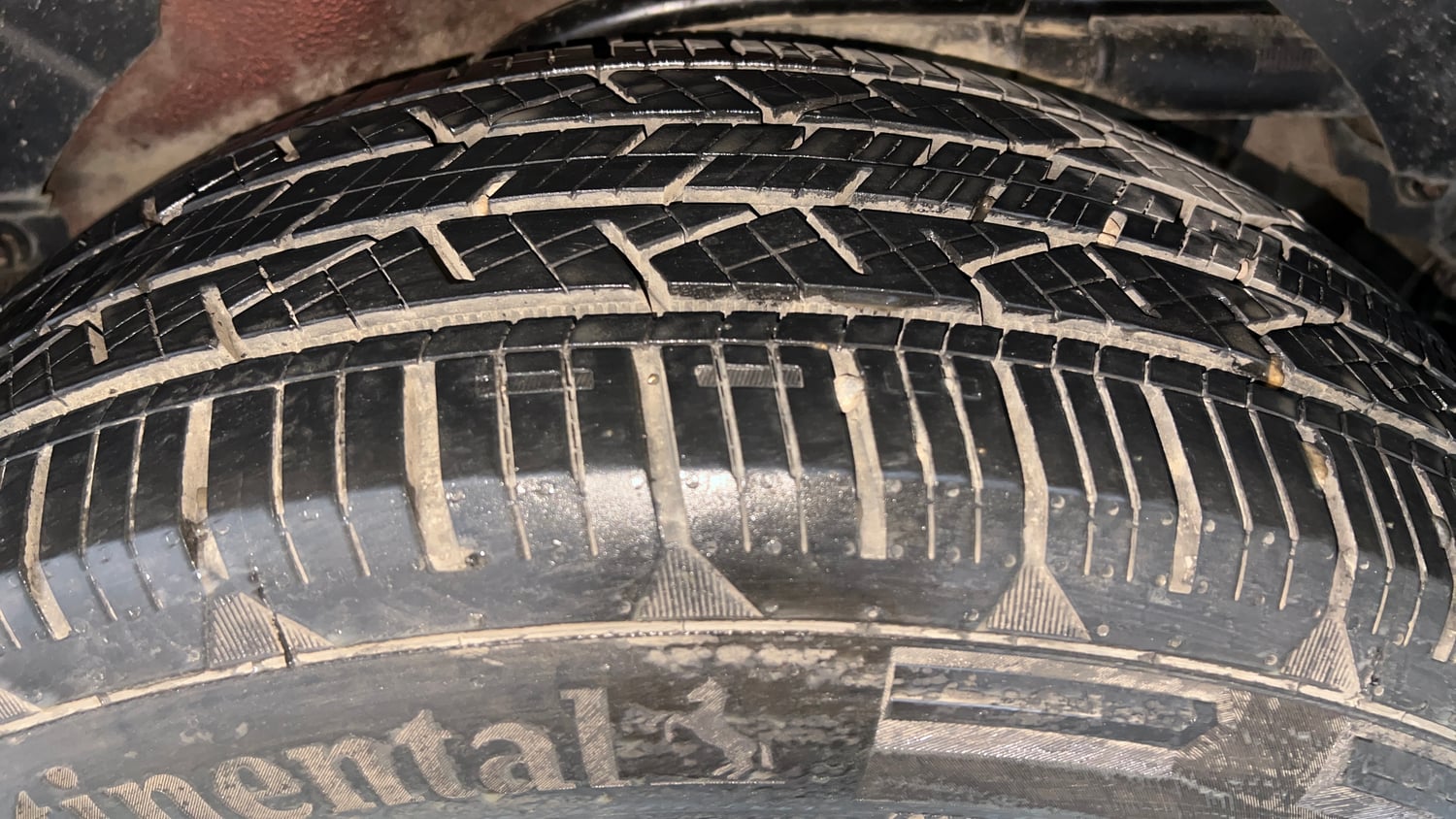 Used 2019 Mahindra XUV500 W11 AT Diesel Automatic tyres LEFT REAR TYRE TREAD VIEW