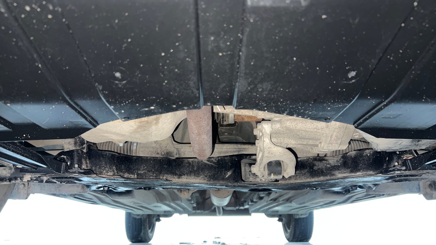Used 2020 Maruti Suzuki Vitara Brezza VXi AT SHVS Petrol Automatic extra FRONT LEFT UNDERBODY VIEW