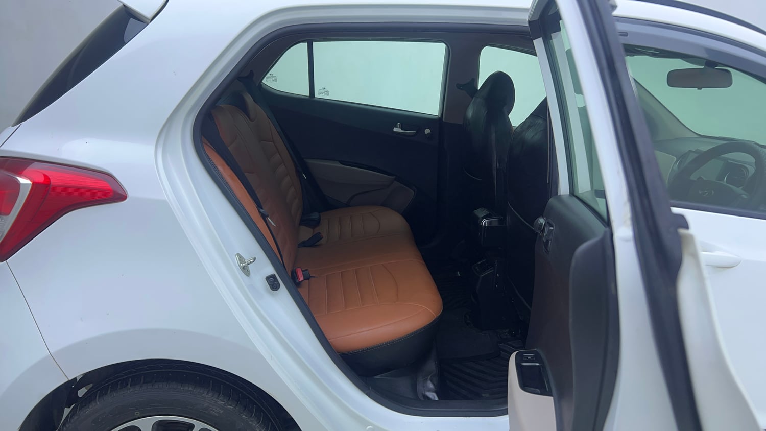 Used 2019 Hyundai Grand i10 Sportz AT 1.2 Kappa VTVT Petrol Automatic interior RIGHT SIDE REAR DOOR CABIN VIEW