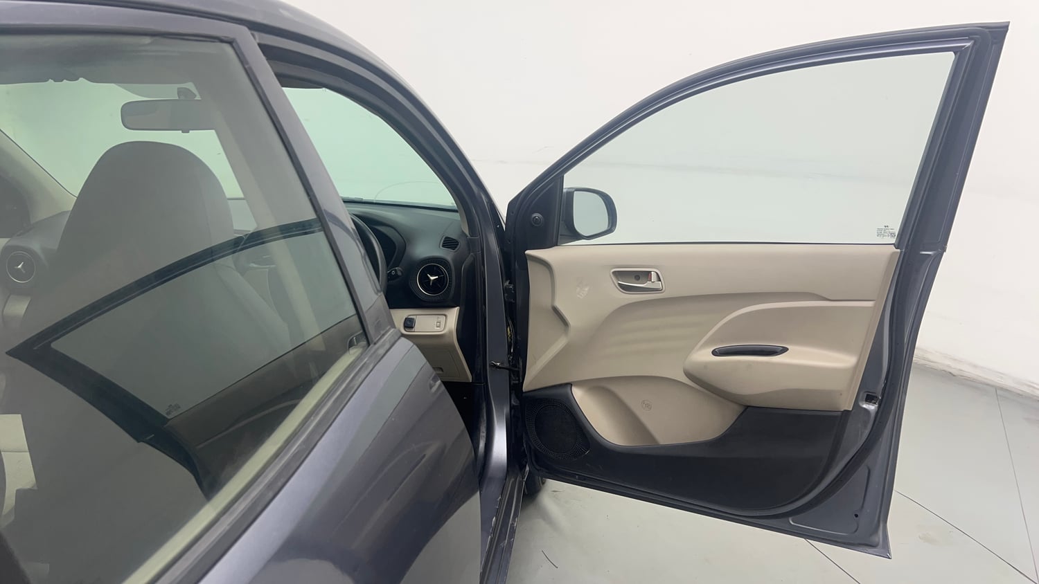 Used 2019 Hyundai Santro Magna CNG Cng Manual interior RIGHT FRONT DOOR OPEN VIEW