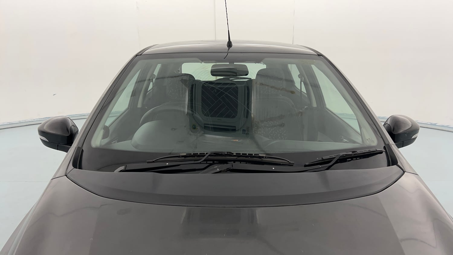 Used 2020 Tata Tiago XZ Plus Petrol Manual exterior FRONT WINDSHIELD VIEW