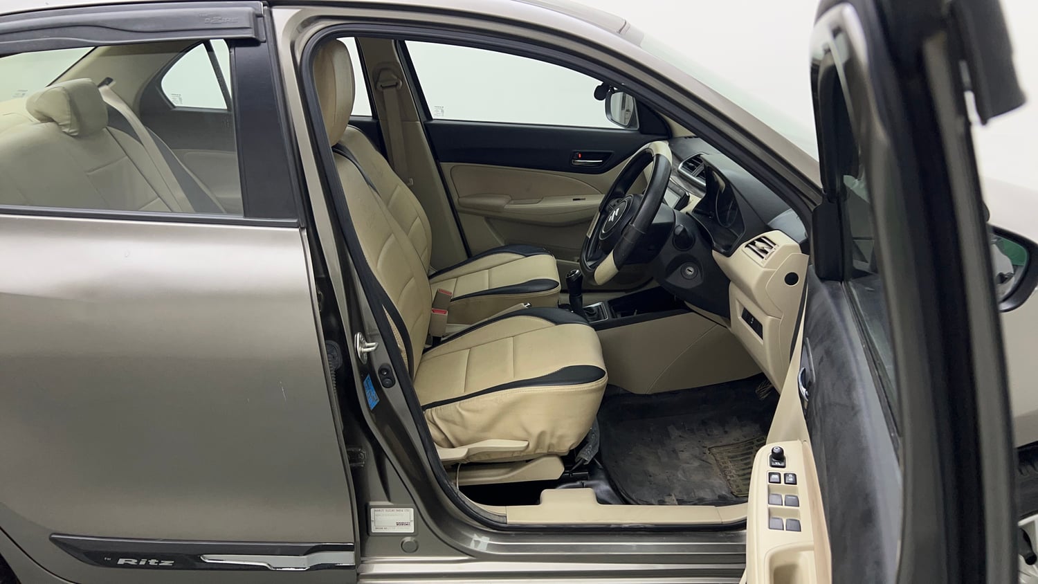 Used 2022 Maruti Suzuki Dzire VXi Petrol Manual interior RIGHT SIDE FRONT DOOR CABIN VIEW