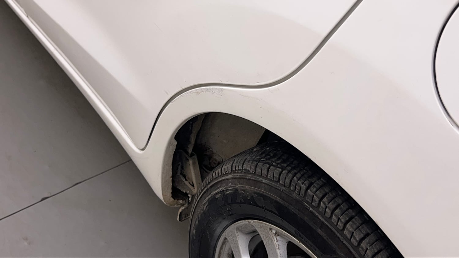 Used 2014 Honda Amaze 1.2 VX AT i-VTEC Petrol Automatic dents MINOR SCRATCH