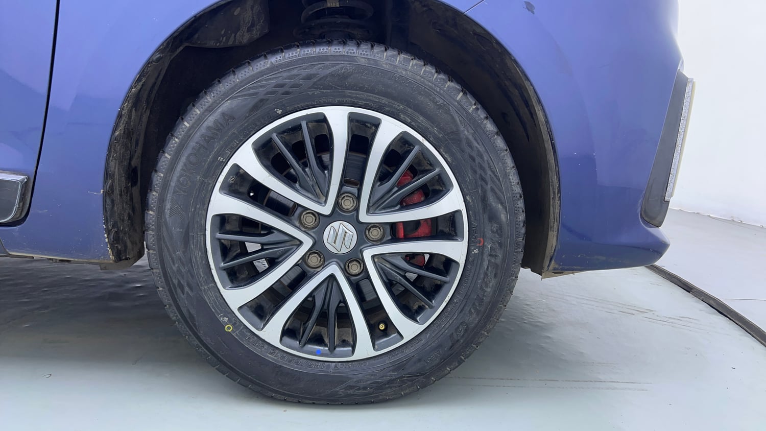 Used 2021 Maruti Suzuki New Ertiga VXi Petrol Manual tyres RIGHT FRONT TYRE RIM VIEW