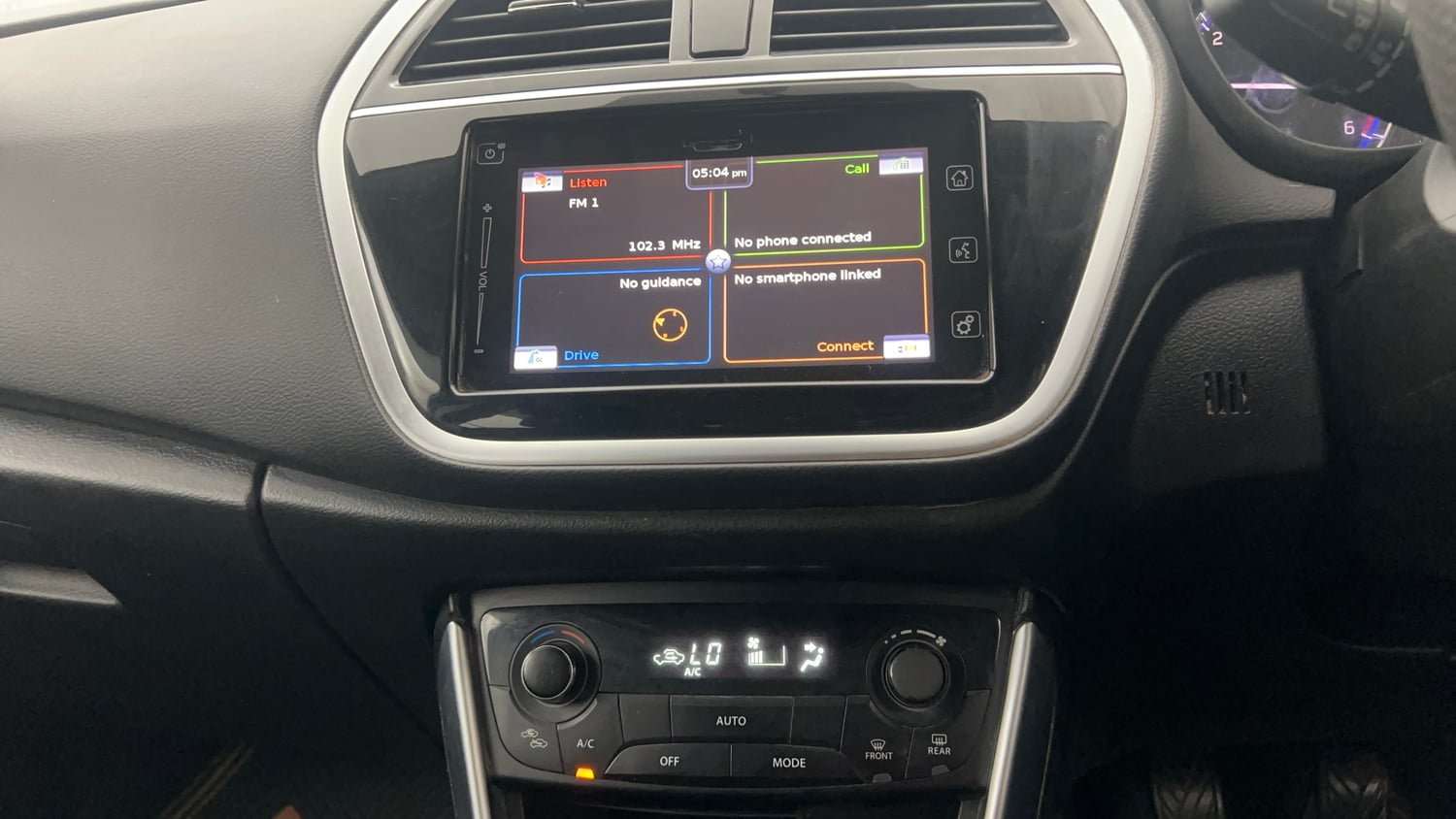 Used 2018 Maruti Suzuki S-Cross Zeta 1.3 Diesel Manual interior MUSIC SYSTEM & AC CONTROL VIEW