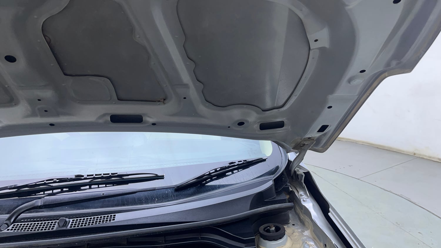 Used 2018 Honda Amaze 1.2 V CVT Petrol Petrol Automatic engine ENGINE LEFT SIDE HINGE & APRON VIEW