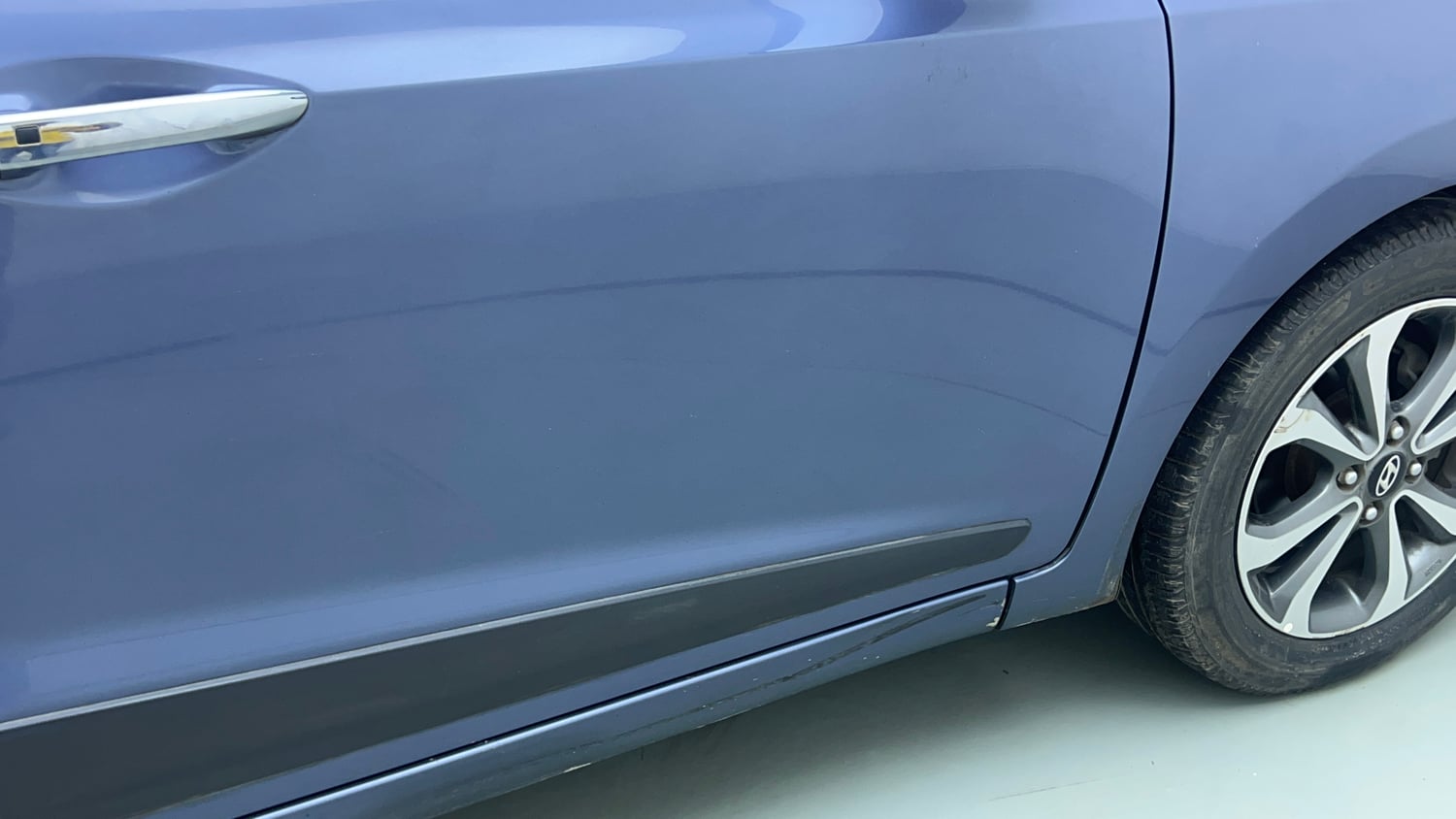 Used 2014 Hyundai Xcent S AT 1.2 (O) Petrol Automatic dents MINOR DENT