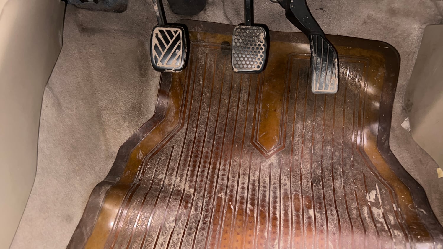 Used 2014 Maruti Suzuki Swift Dzire VXI Petrol Manual interior PEDALS VIEW