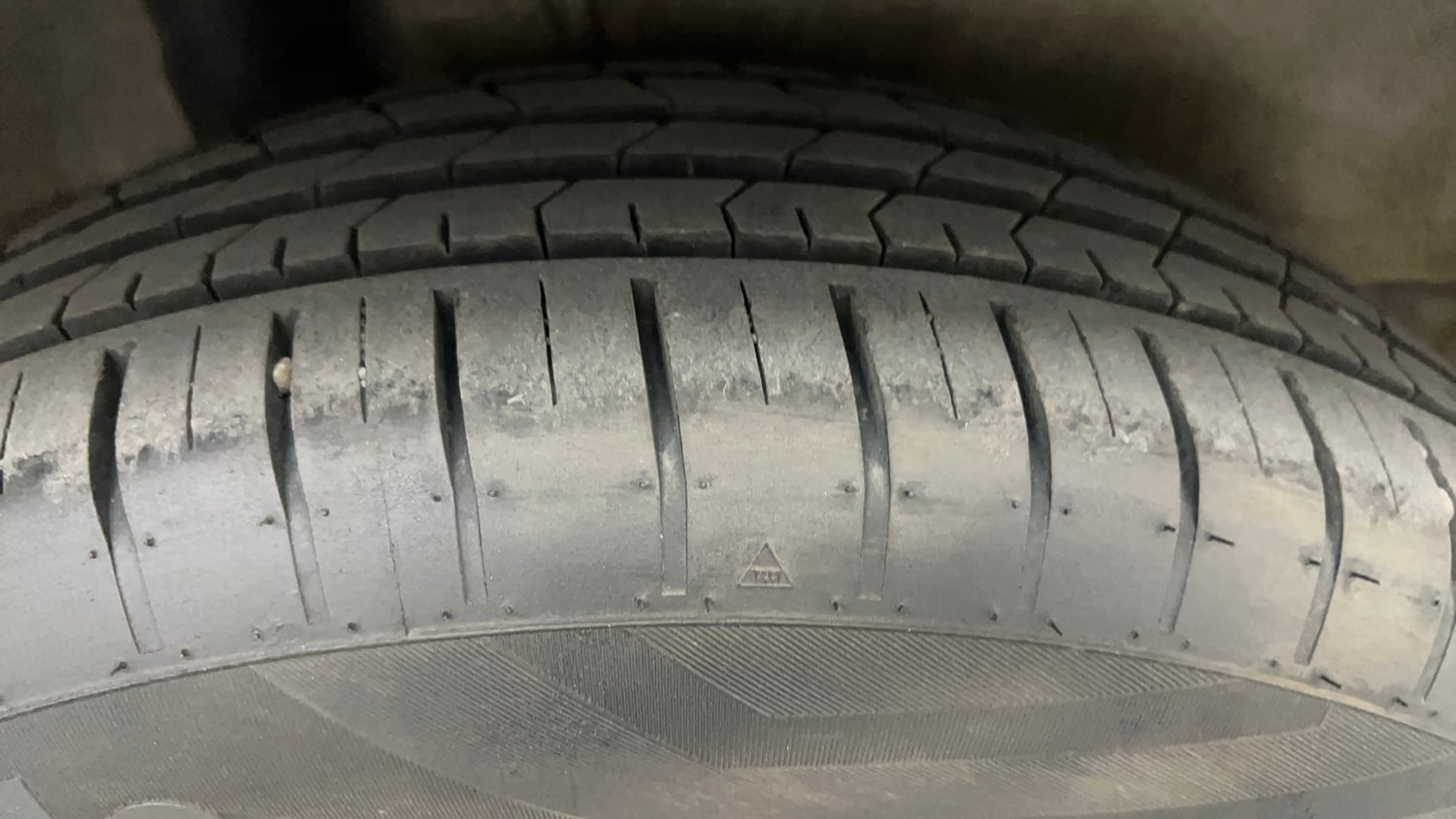 Used 2013 Honda City 1.5 S MT Petrol Manual tyres RIGHT REAR TYRE TREAD VIEW