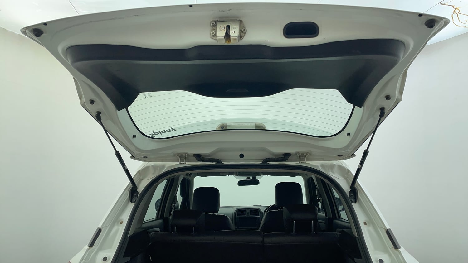 Used 2019 maruti-suzuki Vitara Brezza ZDi Plus AGS Diesel Automatic interior DICKY DOOR OPEN VIEW