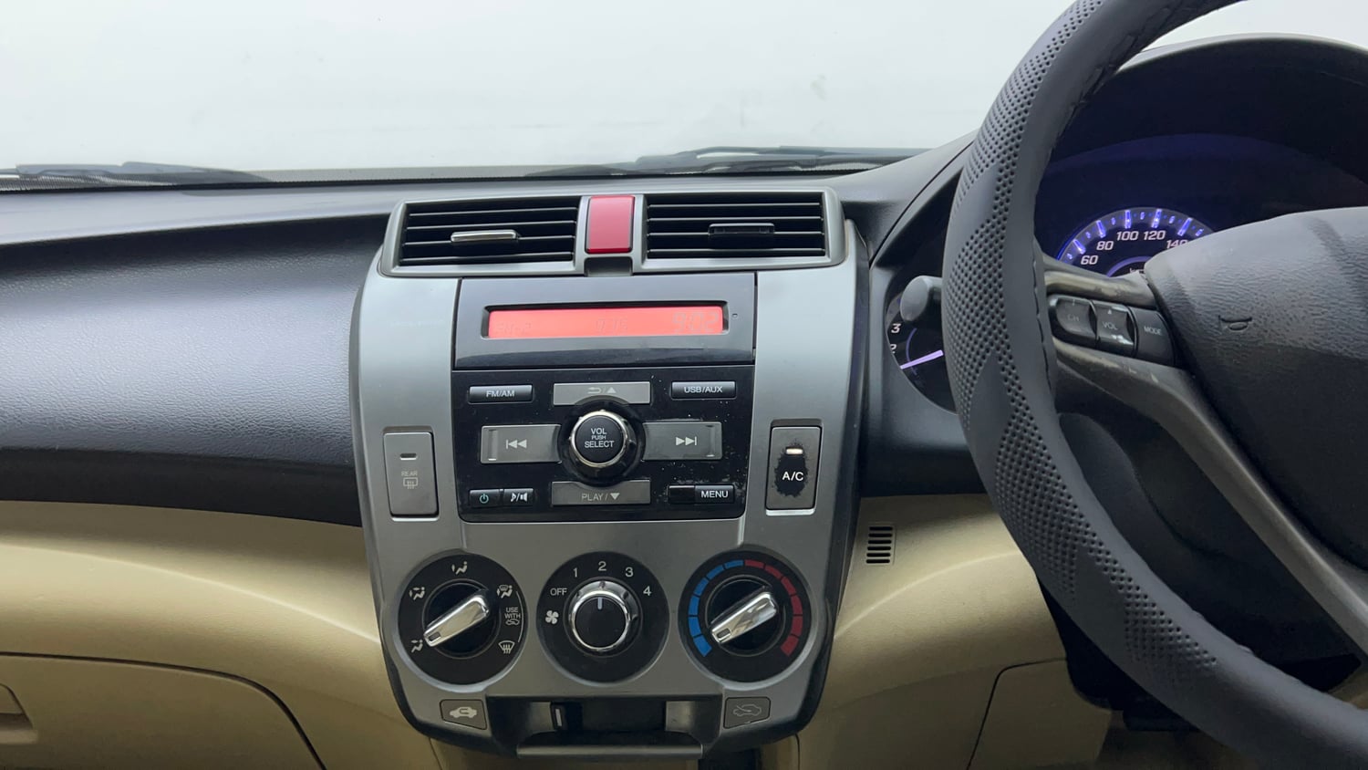 Used 2013 Honda City 1.5 S MT Petrol Manual interior MUSIC SYSTEM & AC CONTROL VIEW