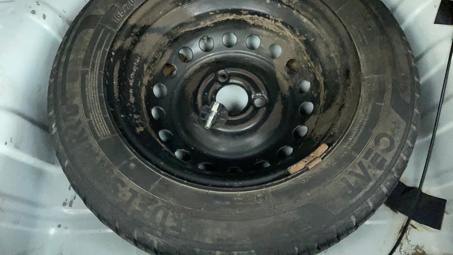 Used 2021 Renault Kwid RXT 1.0 Opt Petrol Manual tyres SPARE TYRE VIEW