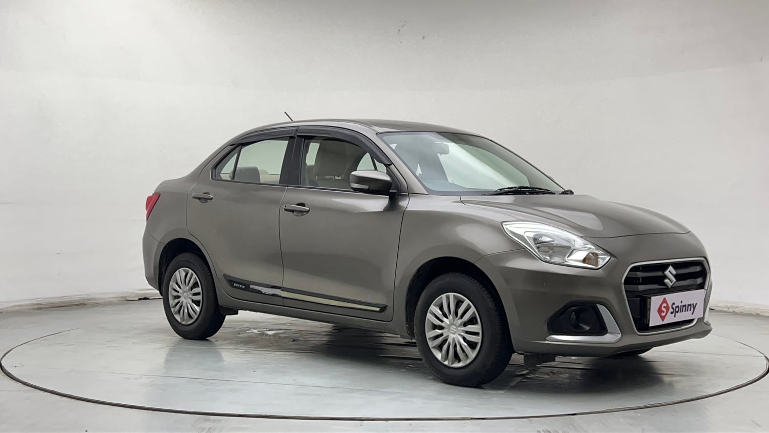 Used 2022 Maruti Suzuki Dzire VXi Petrol Manual exterior RIGHT FRONT CORNER VIEW