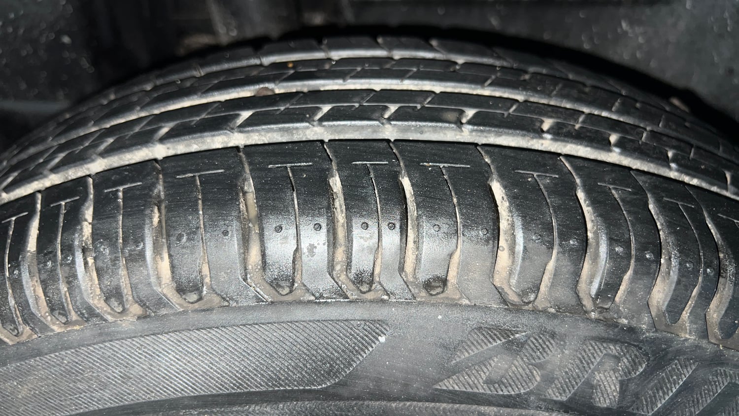 Used 2022 Maruti Suzuki Dzire VXi Petrol Manual tyres RIGHT REAR TYRE TREAD VIEW