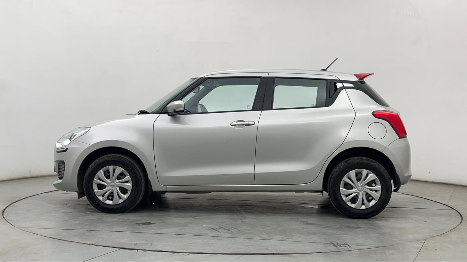 Used 2023 Maruti Suzuki Swift VXi Petrol Manual exterior LEFT SIDE VIEW