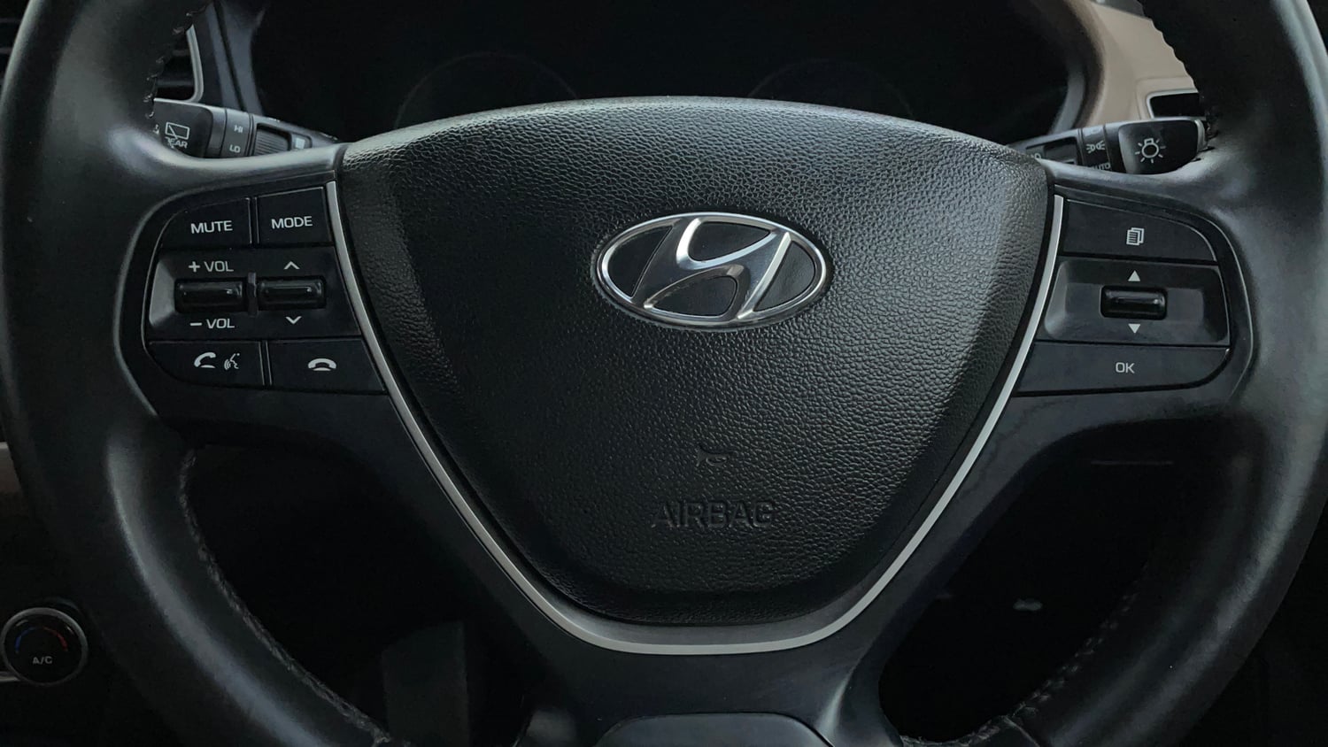 Used 2019 Hyundai Elite i20 Asta 1.2 (O) Petrol Manual top_features Airbags