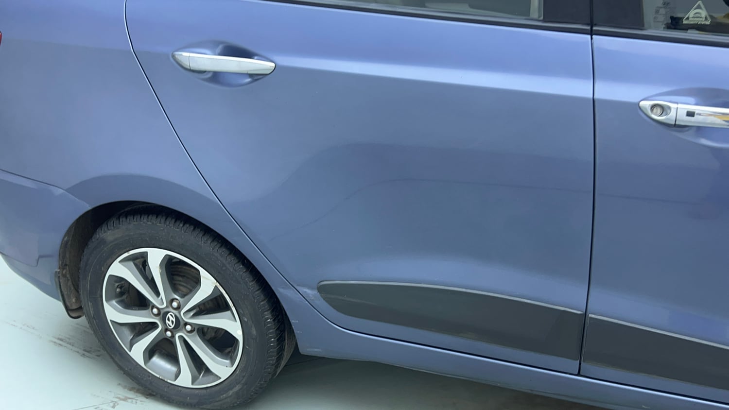 Used 2014 Hyundai Xcent S AT 1.2 (O) Petrol Automatic dents MINOR DENT