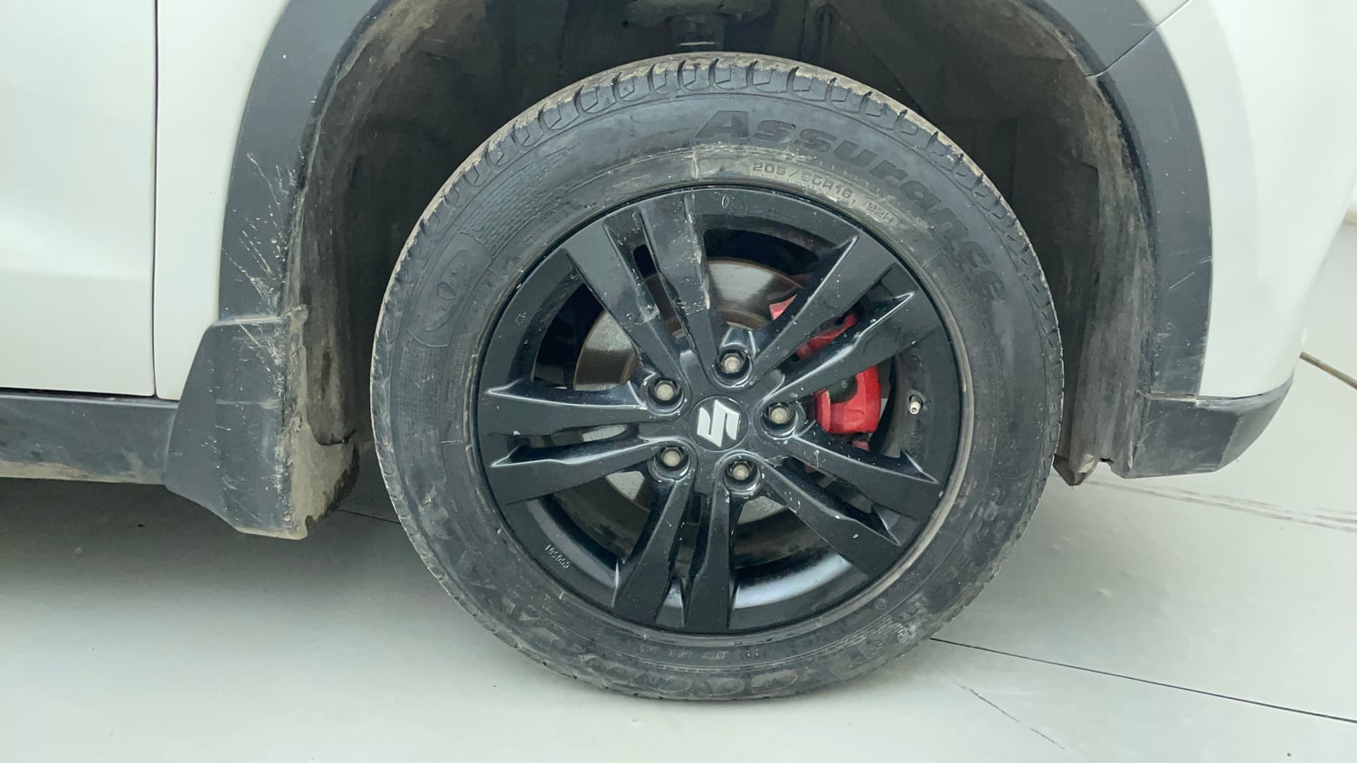Used 2019 maruti-suzuki Vitara Brezza ZDi Plus AGS Diesel Automatic tyres RIGHT FRONT TYRE RIM VIEW