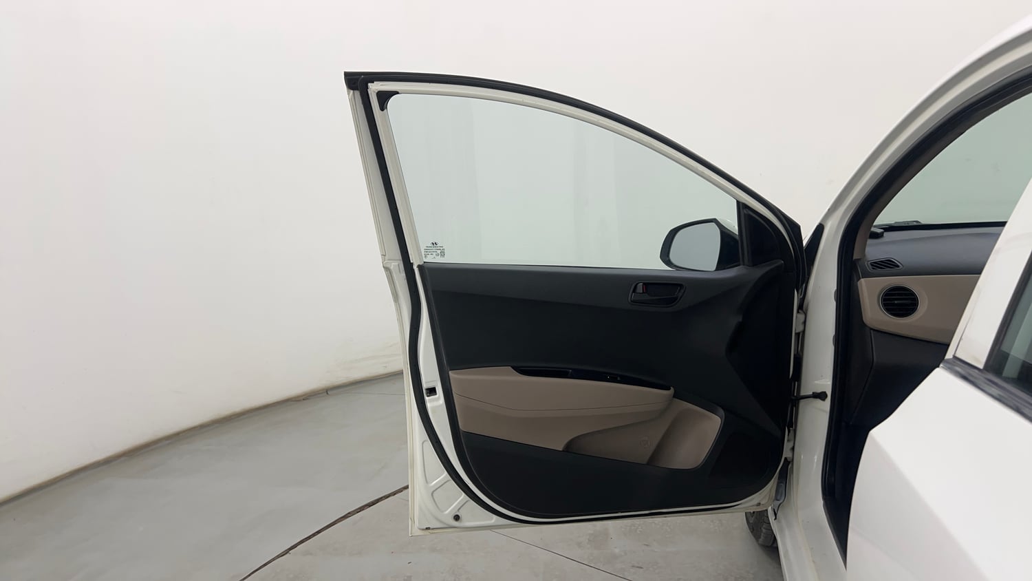 Used 2018 Hyundai Grand i10 Magna AT 1.2 Kappa VTVT Petrol Automatic interior LEFT FRONT DOOR OPEN VIEW