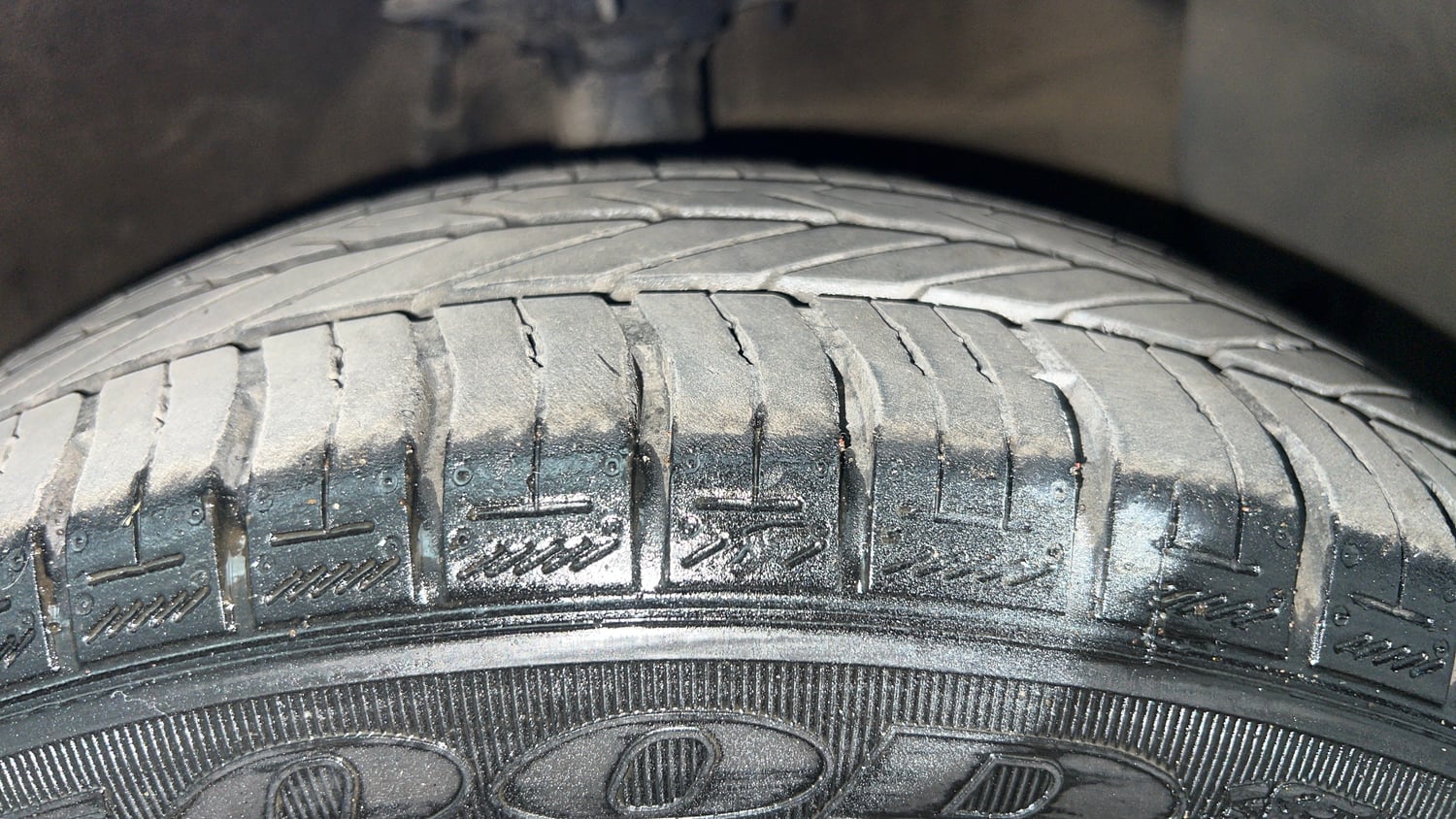 Used 2015 Hyundai Xcent S 1.2 (O) Petrol Manual tyres RIGHT FRONT TYRE TREAD VIEW