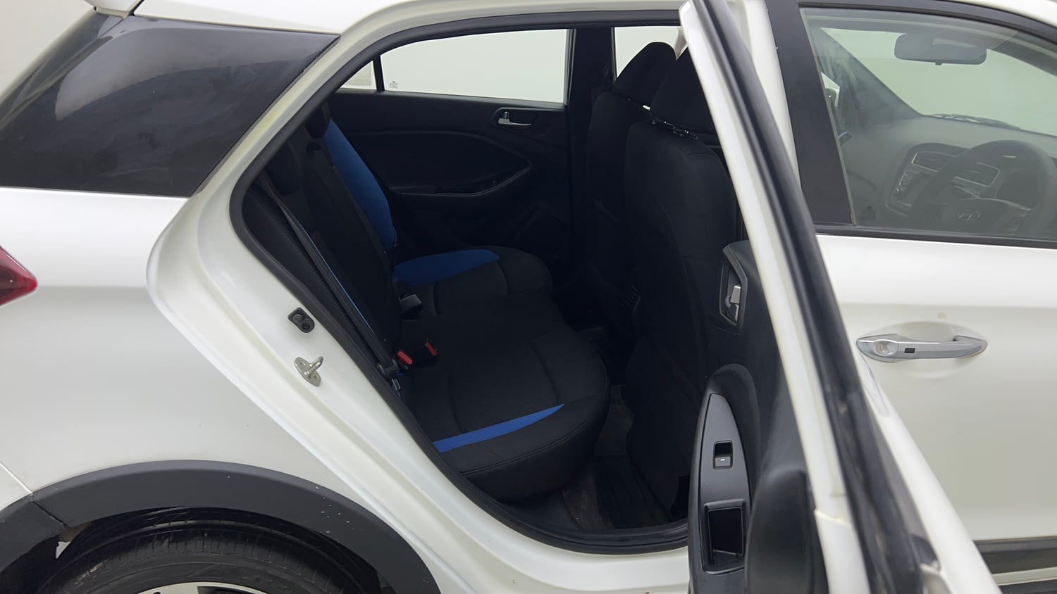 Used 2019 Hyundai i20 Active 1.2 SX Petrol Manual interior RIGHT SIDE REAR DOOR CABIN VIEW