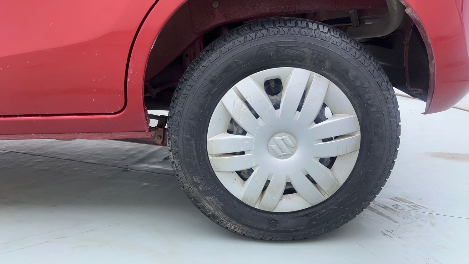 Used 2017 Maruti Suzuki Alto 800 VXi Petrol Manual tyres LEFT REAR TYRE RIM VIEW