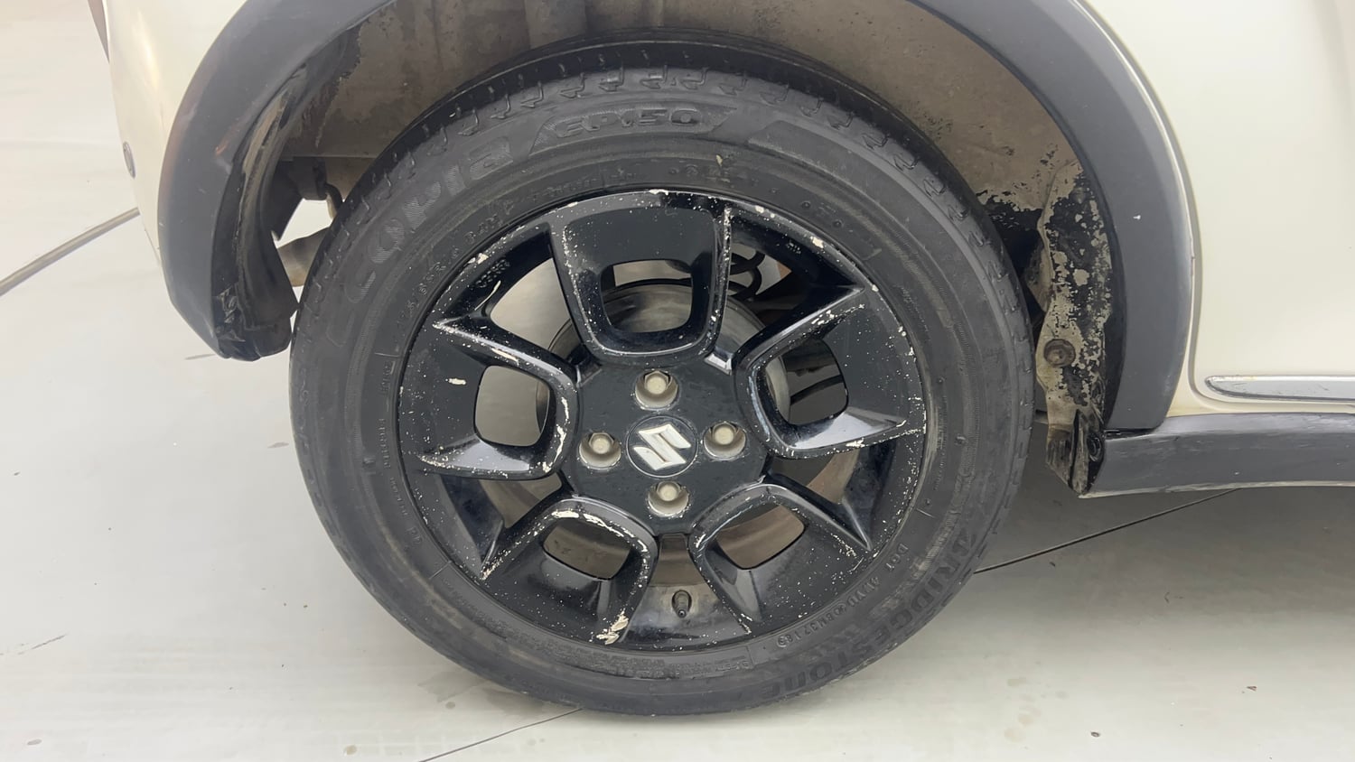 Used 2019 Maruti Suzuki Ignis Alpha 1.2 AMT Petrol Automatic tyres RIGHT REAR TYRE RIM VIEW