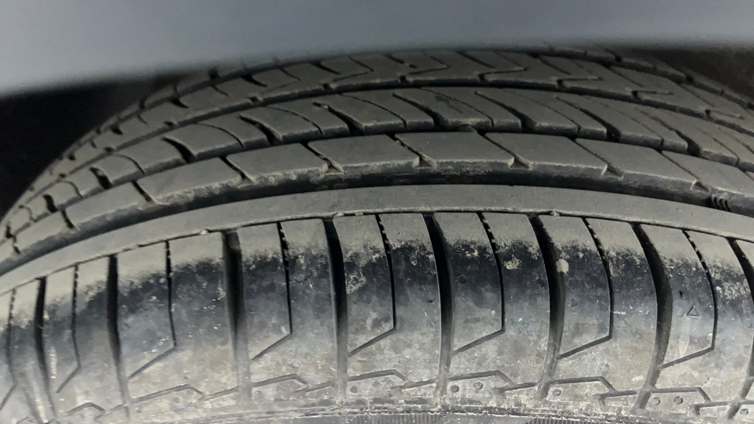 Used 2018 Tata Nexon XZA Plus Diesel Dual Tone Diesel Automatic tyres RIGHT REAR TYRE TREAD VIEW