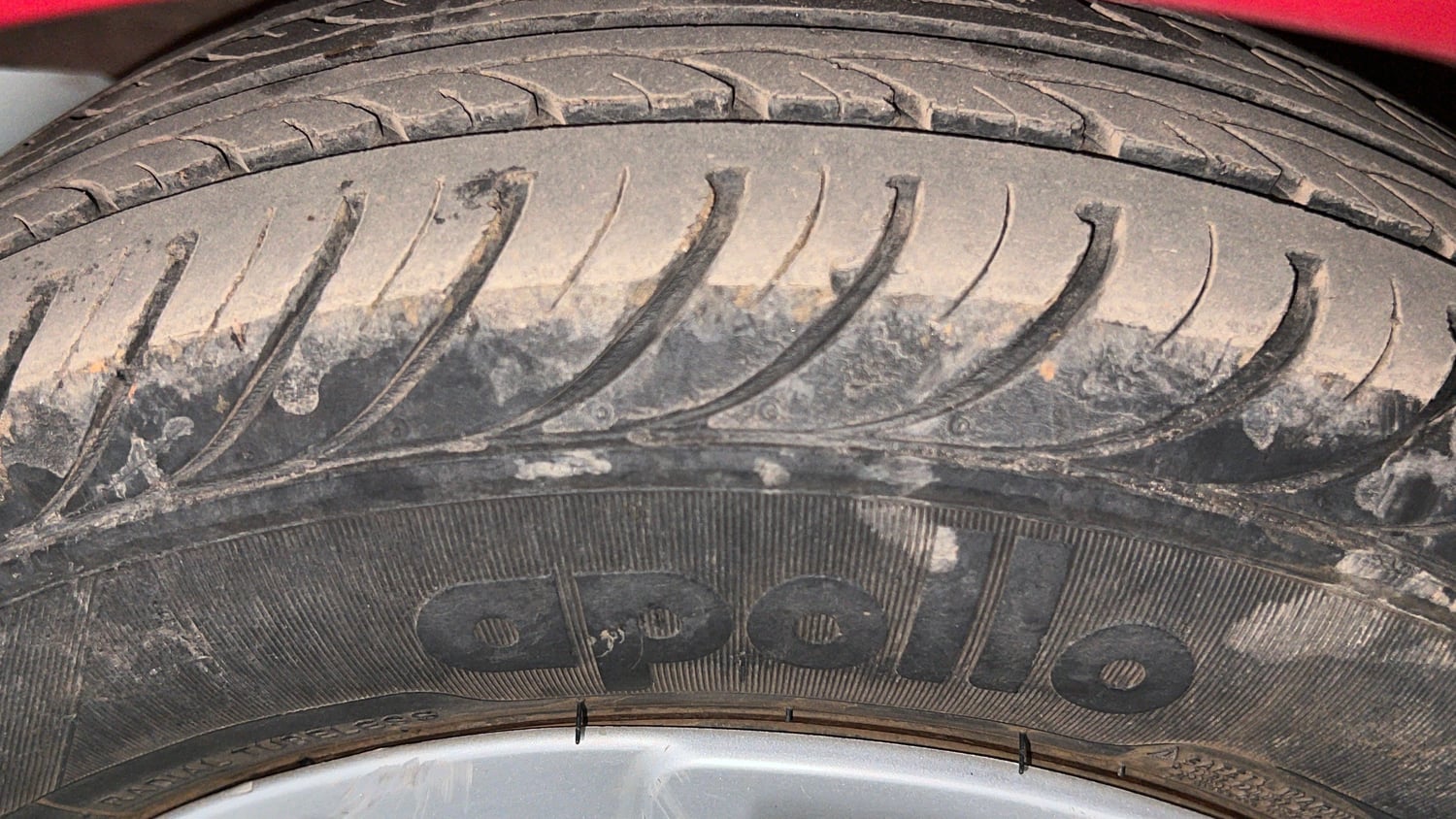 Used 2017 Hyundai Eon Sportz Petrol Manual tyres LEFT FRONT TYRE TREAD VIEW