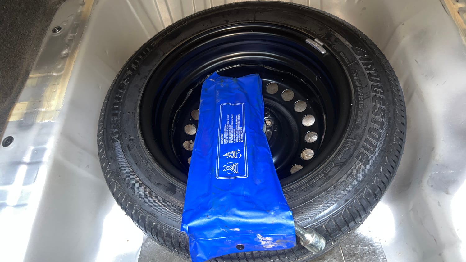 Used 2017 Honda City V CVT Petrol Petrol Automatic tyres SPARE TYRE VIEW