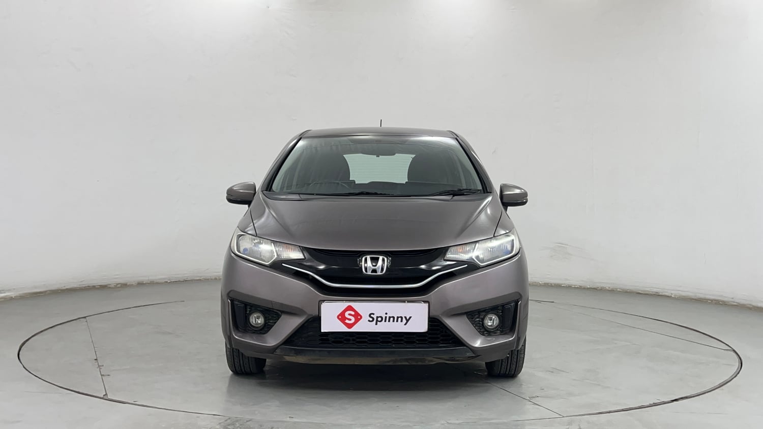 Used 2016 Honda Jazz VX Petrol+cng(outside fitted) Cng Manual exterior FRONT VIEW