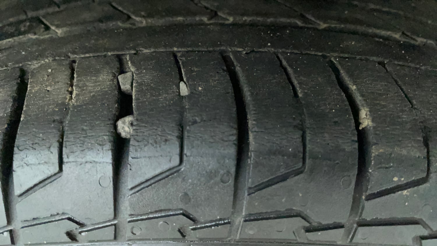 Used 2019 Kia Seltos HTX 1.5 Diesel Diesel Manual tyres RIGHT FRONT TYRE TREAD VIEW