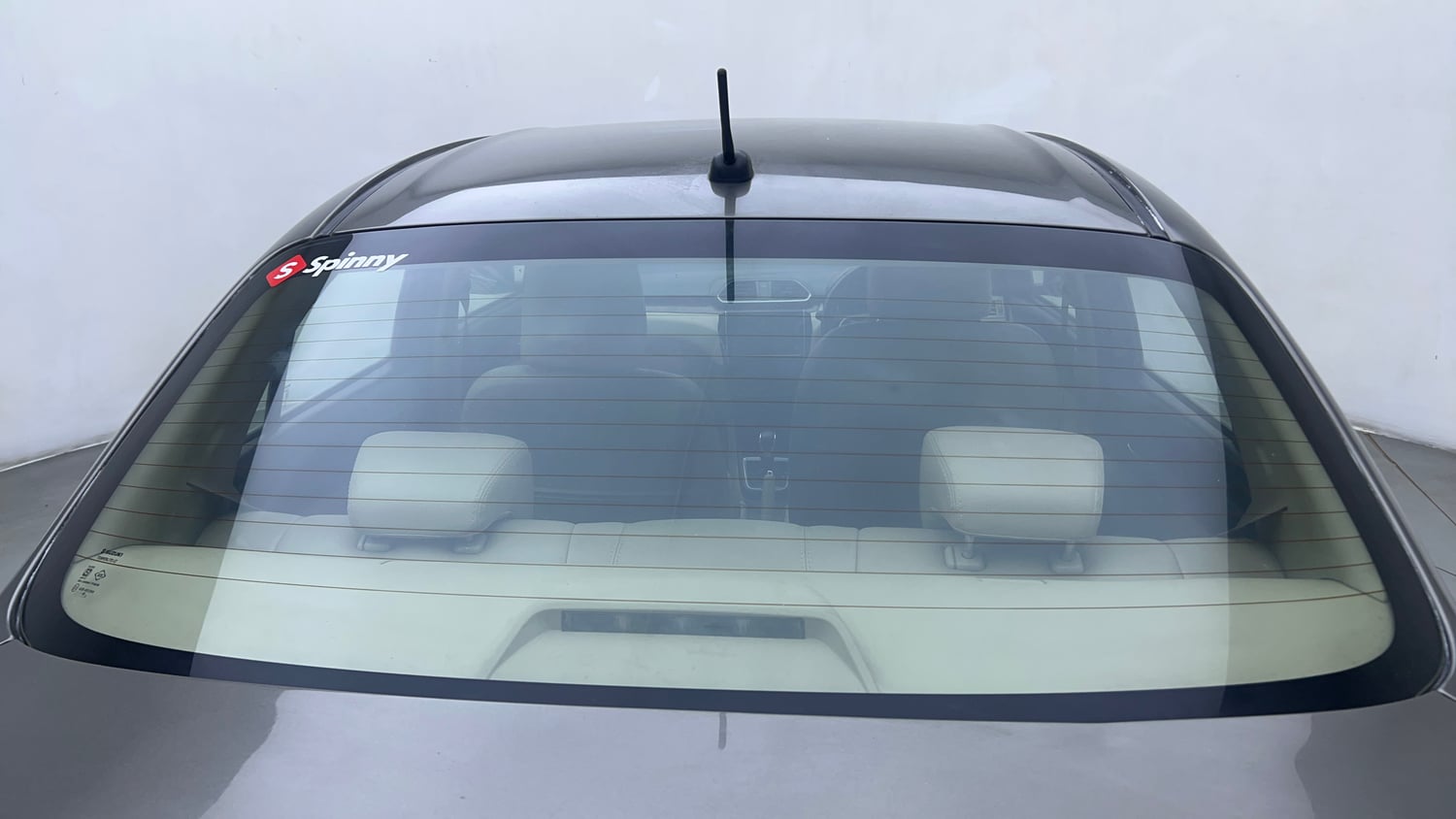 Used 2018 Maruti Suzuki Dzire ZXi Plus AMT Petrol Automatic exterior BACK WINDSHIELD VIEW