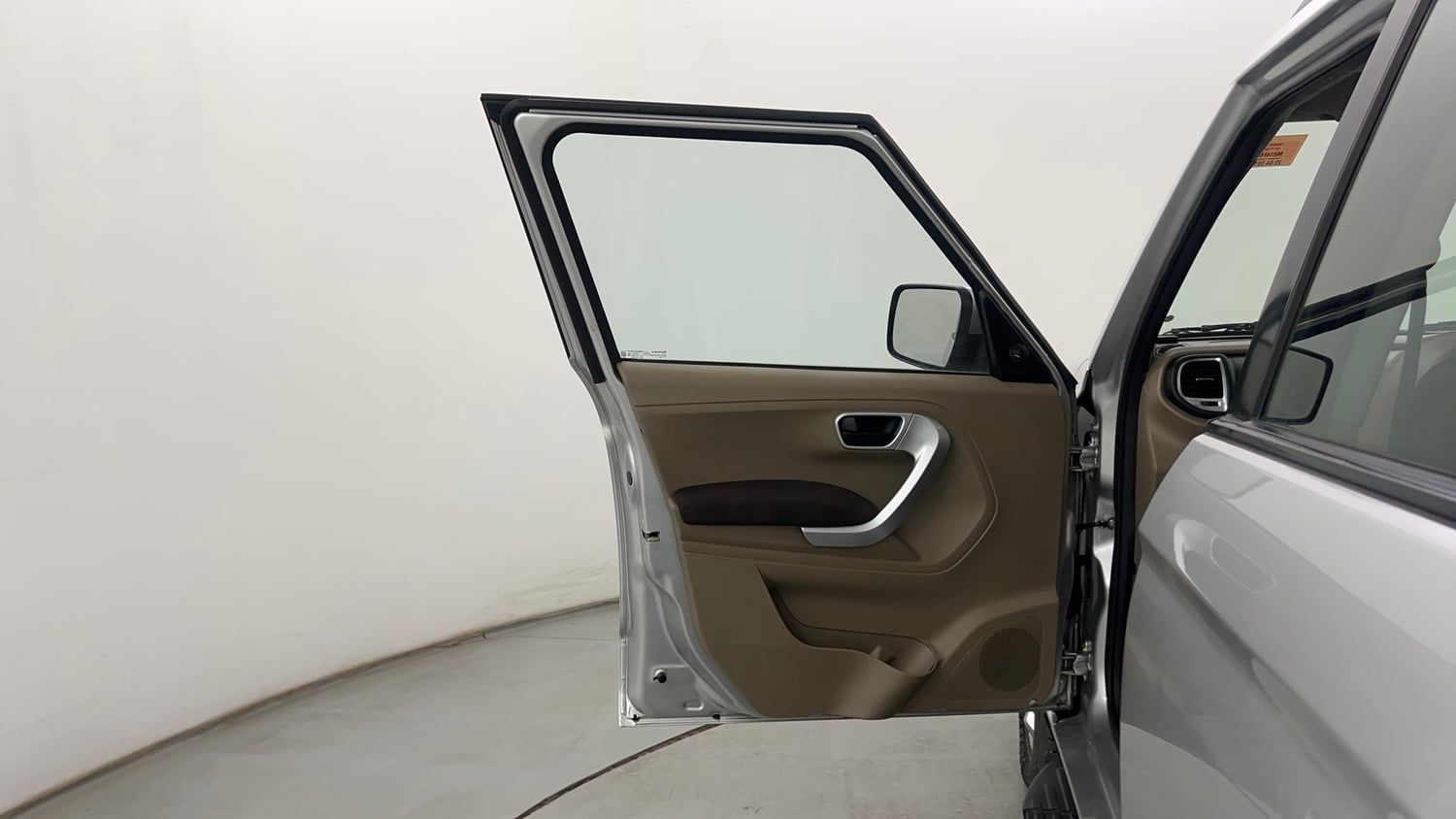 Used 2016 Mahindra TUV300 T8 Diesel Manual interior LEFT FRONT DOOR OPEN VIEW