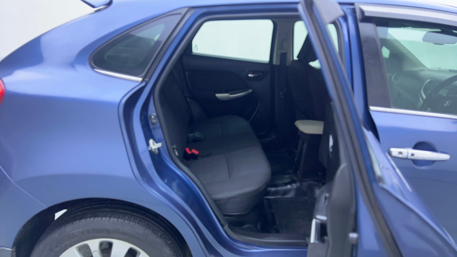Used 2017 Maruti Suzuki Baleno Zeta 1.2 Petrol Manual interior RIGHT SIDE REAR DOOR CABIN VIEW